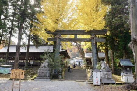 紅葉時期の諏訪大社・前宮と「3I/ATLASは地球に宇宙人が介入するきっかけ」説